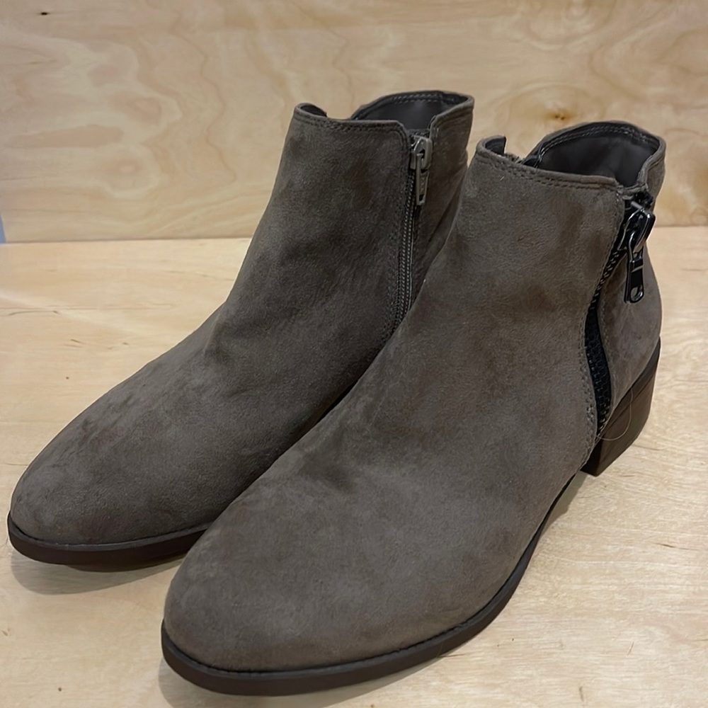 Steve Madden ankle booties